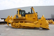    Komatsu D375A-5