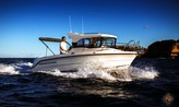 Parker 660 Pilothouse  -