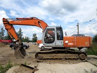   Hitachi 220, 1 m3